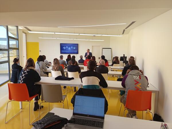 El Lab acogió una Jornada Formativa sobre IA