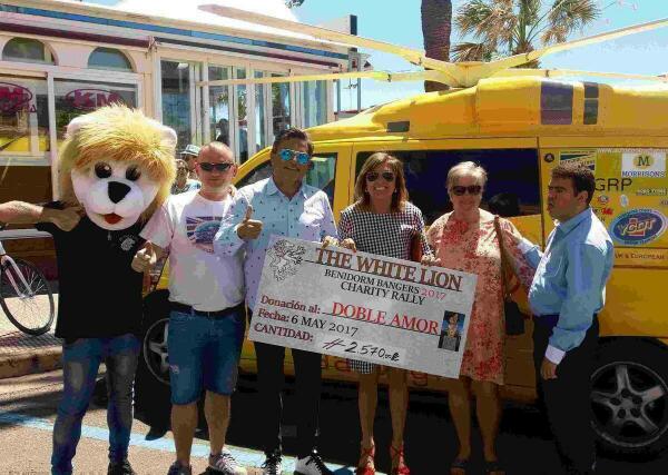 The White Lion y Benidorm Charity Rally donan m&aacute;s de 2.500 euros al Doble Amor