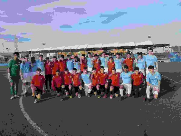 La cantera del Manchester City se midi&oacute; a la Academia del C.F. La Nuc&iacute;a