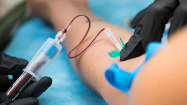 El Marat&oacute;n Solidario de Donaci&oacute;n de Sangre organizado por la concejal&iacute;a de Sanidad y la &lsquo;Federaci&oacute; de Moros i Cristians Sant Blai&rsquo; supera las expectativas con 90 donaciones