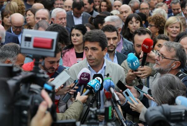 Mazón lamenta la ausencia de Puig en la concentración “para defender los intereses de la provincia frente a los agravios del Gobierno de Sánchez”