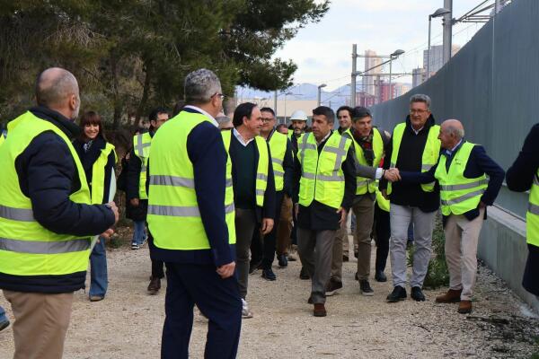 EL ALCALDE, JUANFRAN PÉREZ LLORCA, VISITA LAS OBRAS DE MODERNIZACIÓN DEL TRAM ENTRE BENIDORM, FINESTRAT Y LA VILA JOIOSA