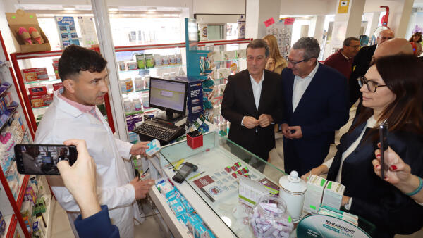 Conselleria estrena en Benidorm el nuevo código digital para la dispensación de medicamentos en las farmacias de la provincia