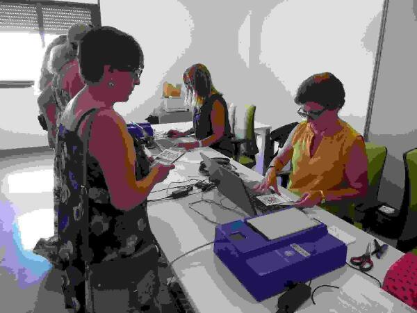 120 personas han tramitado el DNI en La Nuc&iacute;a en la Oficina Itinerante 