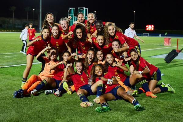 España gana 4-0 a Bélgica en el Estadi Olímpic de La Nucía 