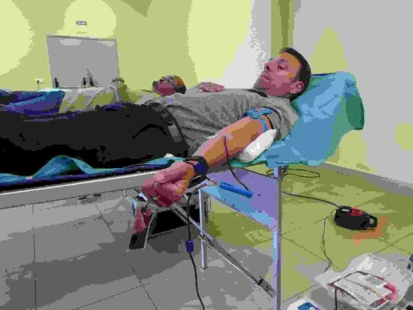La Nuc&iacute;a &middot; 42 personas donaron sangre ayer en el sal&oacute;n Social &ldquo;El Cirer&rdquo; 