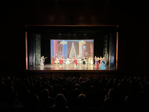 El Ballet de Kirguist&aacute;n brill&oacute; en l&rsquo;Auditori con &ldquo;El Cascanueces&rdquo;