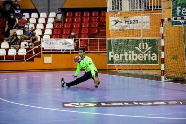 El BM Benidorm suma su primer punto de la temporada 