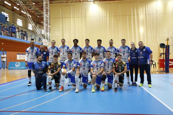 El Servigroup Benidorm ofrece una gran imagen en su debut en la Superliga Masculina ante el CV Melilla (1-3)