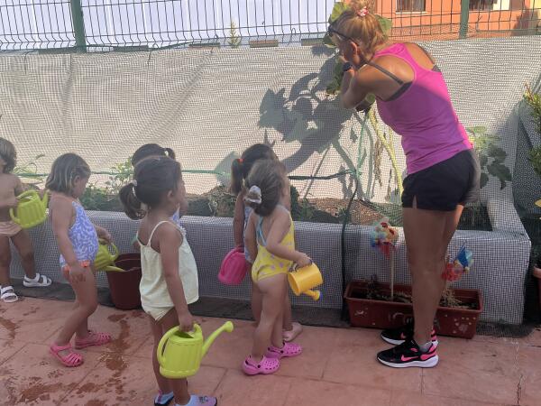 APROBADO EL LISTADO DEFINITIVO DE FAMILIAS QUE RECIBIRÁN LA AYUDA PARA LA ESCUELA DE VERANO EMUFI DE BEBÉS MENORES DE 3 AÑOS