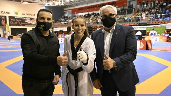 Adriana Cerezo y Castilla La Mancha brillan el Nacional de Taekwondo 2022 