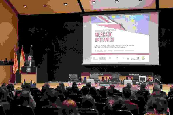Expertos analizan en Benidorm los efectos del Brexit en el sector turístico 
