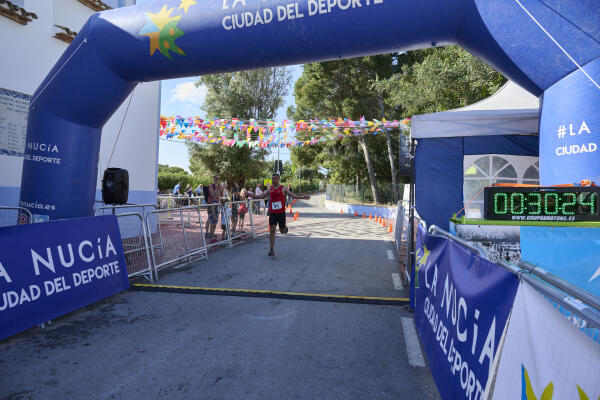 Ella Oxnevad y Jordi Ripoll ganan la carrera Pedestre de Sant Vicent 