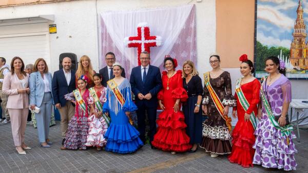 La Casa de Andalucía de Benidorm celebra la Fiesta de la Cruz de Mayo 