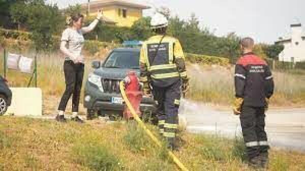 Varios fuegos descontrolados mantienen en vilo a Castilla y León, Cataluña y Navarra