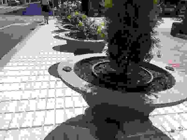 Altea refuerza su seguridad con m&aacute;s maceteros en las calles