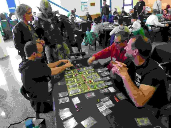 El mundo de los Juegos del Rol transform&oacute; el Centre Juvenil con el  IV #EnR&Oacute;Late La Nuc&iacute;a 