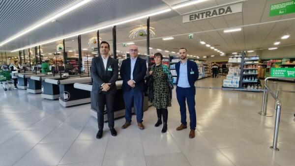 El alcalde de la Vila Joiosa visita el nuevo Mercadona ecoeficiente de la zona de la Malladeta 