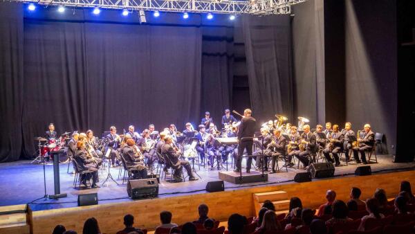 La SM l&rsquo;Illa de Benidorm ofrece un emotivo &lsquo;Concert de Festes&rsquo; en la Setmana Cultural de las FMP 2026