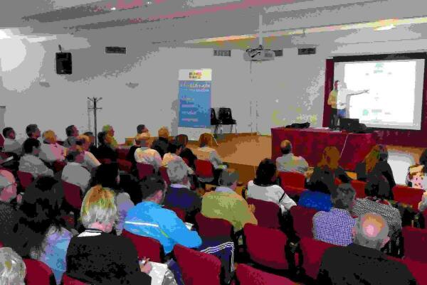 Benidorm &middot; La plataforma de apoyo a la Edusi vuelve a la Colonia Madrid 