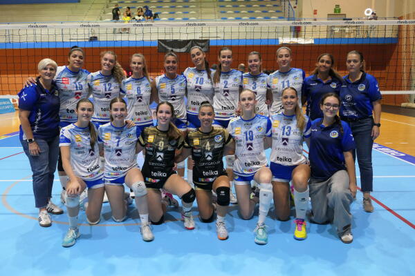 El Servigroup Playas de Benidorm suma su tercera victoria consecutiva y se consolida en la parte alta de la Superliga 2 Femenina (3-0)