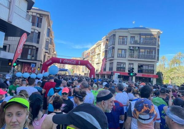 Muere un corredor de 21 años en la media maratón de Elche y otros tres han sido hospitalizados