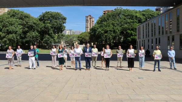 Benidorm condena el último crimen machista cometido en Alzira