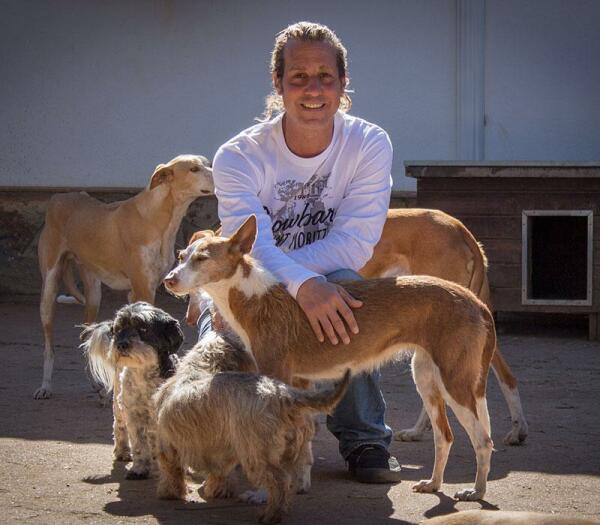 Borja Capponi: “Los perros son los primeros que sufren al tener que lidiar con la mente humana, y no al contrario“
