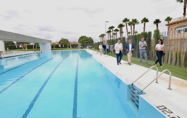 La Diputación amplia la piscina municipal de Benferri tras una inversión de más de 550.000 euros 