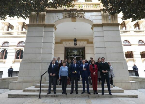 Mazón destaca la solidaridad de los alicantinos con el pueblo ucraniano al cumplirse un año de la guerra 