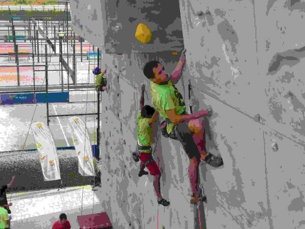 La Nuc&iacute;a &middot; 54 escaladores participaron  en la Copa Auton&oacute;mica de Escalada de Dificultad 