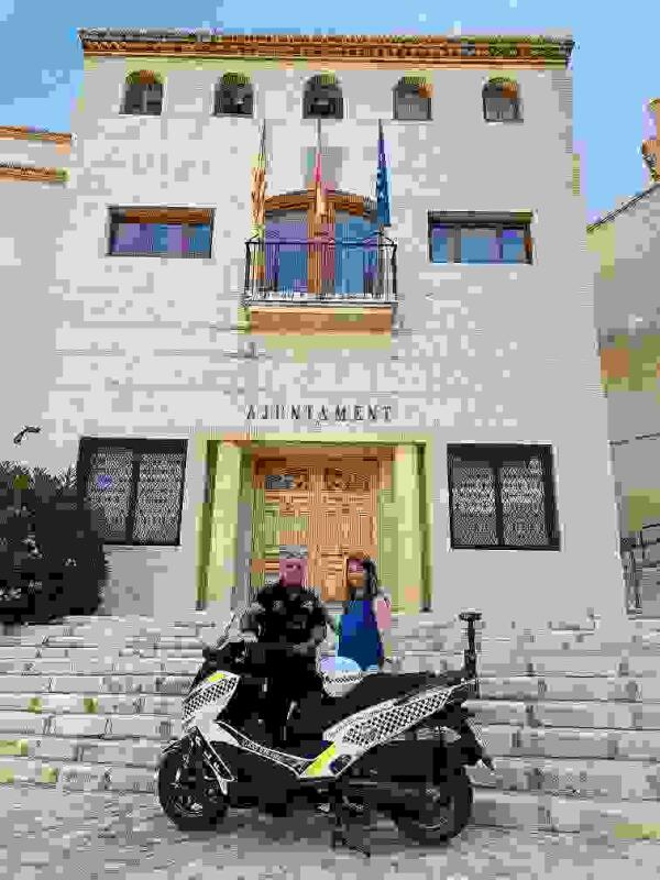 Nueva motocicleta patrulla para la Policía Local de Finestrat