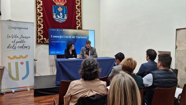 Villajoyosa consolida su modelo de turismo sostenible, de calidad y de gobernanza participativa