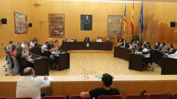 El pleno aprueba los proyectos de enlace de la N-332 con el polígono industrial y de rehabilitación de la plaza de toros 