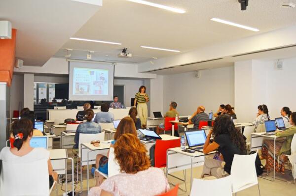 Éxito del curso “Accesibilidad e inclusión en el patrimonio natural y cultural, museos y exposiciones” de la Sede Universitaria de la Universidad de Alicante en la Vila Joiosa