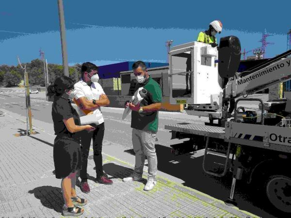 La Nuc&iacute;a invierte 16.000&euro; en el cambio a LEDS  de las farolas del vial de la Ciutat Esportiva 