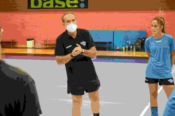 El BM Servigroup Benidorm DHP femenino ya est&aacute;  en marcha. 