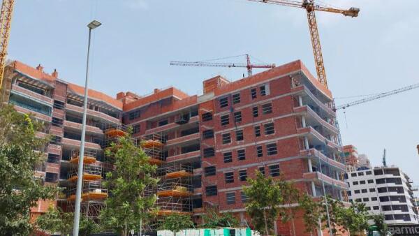 La construcción en Alicante finaliza 2024 con alta actividad, pero sin superar los datos de 2023