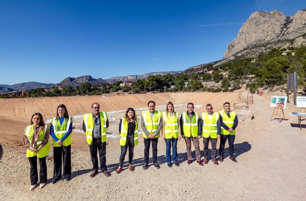 El President de la Generalitat visita Finestrat para seguir la evoluci&oacute;n de las obras de la balsa de L&rsquo;Alhambra 