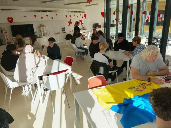 El alumnado del IES conoce diferentes pa&iacute;ses a trav&eacute;s de usuari@s de La Casilla