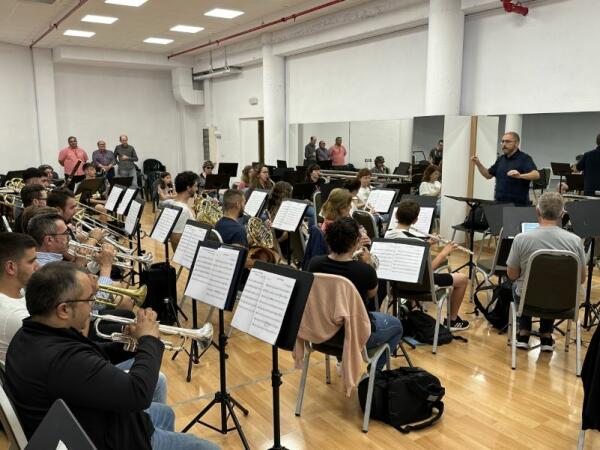 La Unió Musical ensaya en la renovada sala de Les Nits 