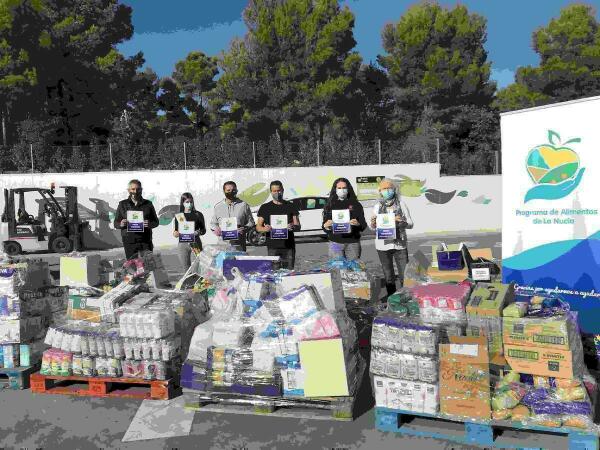 Las penyas donan 4.500 kg. de comida para el Programa de Alimentos