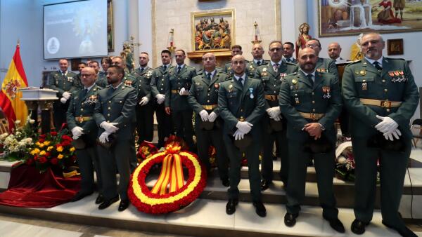 Benidorm arropa a la Guardia Civil en las celebraciones de la Fiesta Nacional de España