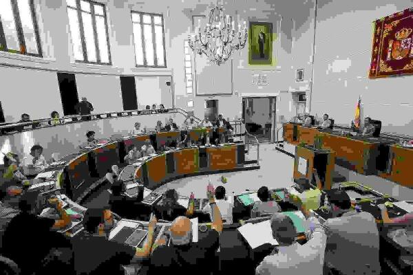 &ldquo;Hemos alcanzado un acuerdo hist&oacute;rico en la Diputaci&oacute;n para repartir 25 millones de euros entre todos los municipios de la provincia&rdquo;