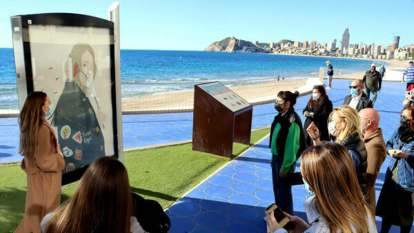 La mirada interior de Paloma Pérez y la histórica de Paloma Marqués, en la exposición ‘Ilustración Alicantina’