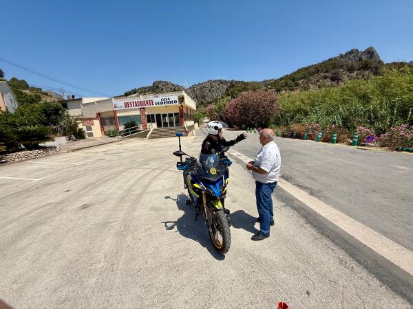 Callosa d’en Sarrià negocia la compra de “Casa Federico” para solucionar el problema de tráfico de autobuses en Les Fonts d’Algar 