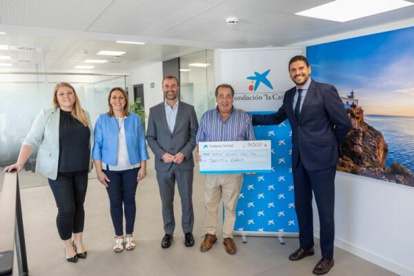 La Fundación La Caixa dona 3.000 euros al Voluntariado Social de l’Alfàs del Pi 