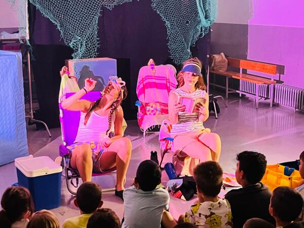 FINESTRAT CONMEMORA EL “DÍA MUNDIAL DEL MEDIO AMBIENTE” CON UN TEATRO PARTICIPATIVO QUE HA LLEVADO A LAS AULAS DE LOS 2 CENTROS EDUCATIVOS