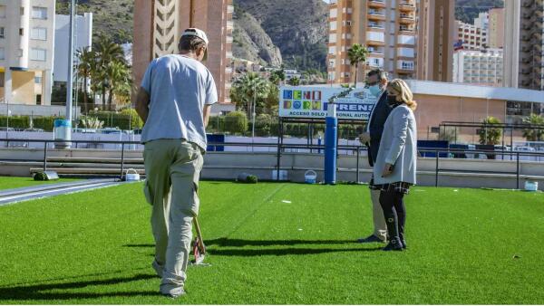 Los campos de fútbol Antonio López estrenan nuevo césped artificial