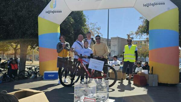 Alrededor de 1000 personas participan en la 25 edición del Día de la Bici 